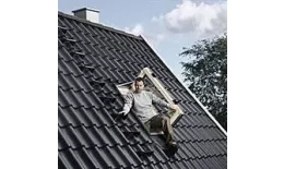 Эксплуатационный выход Velux GXL 3070 66х118 см. Цена: 141240 руб. Артикул: VELUX-145