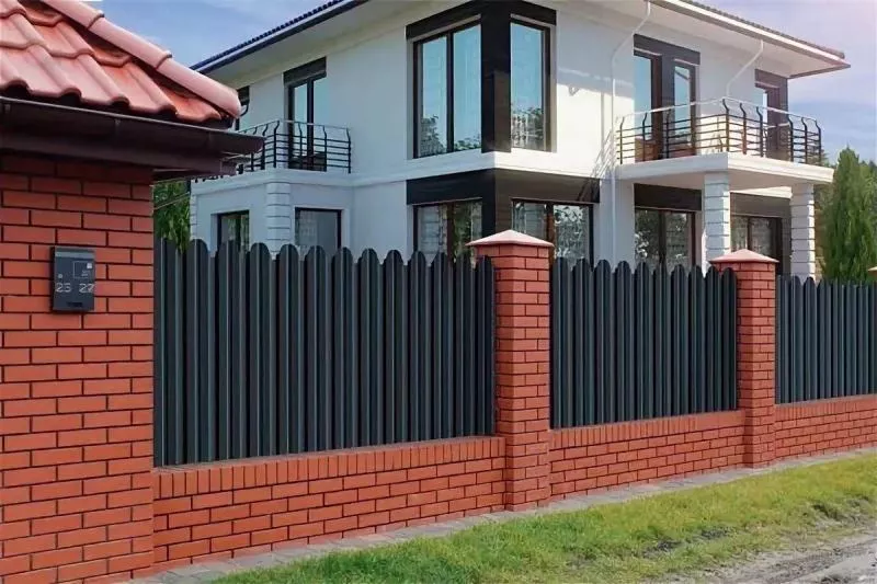 Штакетник Grand Line П-образный А фигурный 0,5 Satin RAL 9005 Черный купить в екатеринбурге