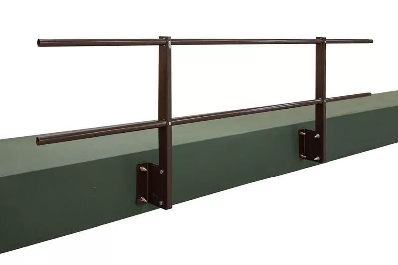Ограждение кровельное для парапета с боковым креплением RAL 8017 (2,0х0,6м) купить в екатеринбурге