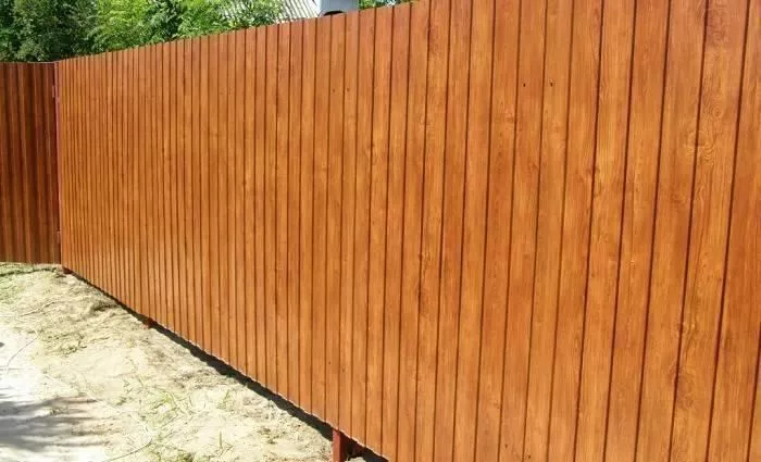 Забор из профнастила С8 под дерево купить в екатеринбурге