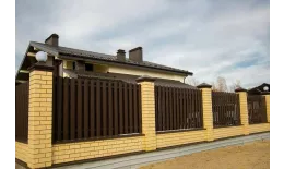 Штакетник Grand Line П-образный А фигурный 0,4 PE RAL 8017 Шоколад купить в екатеринбурге