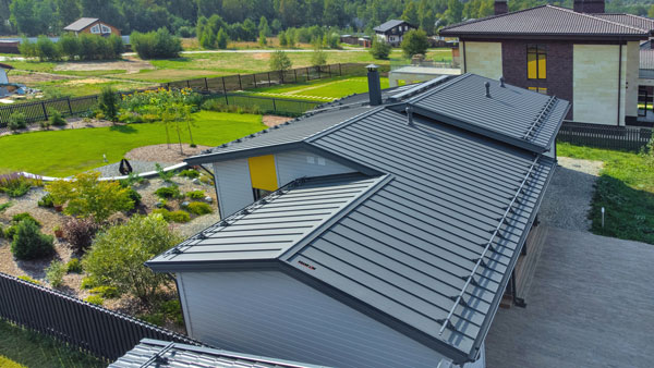 Фальцевая кровля плюсы