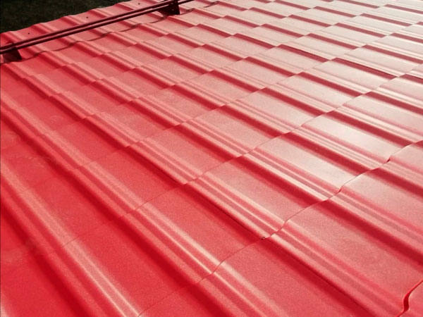 крыша дома из металлочерепицы