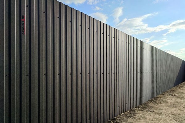 Какой толщины профнастил лучше выбрать для забора в Екатеринбурге в Екатеринбурге какой профлист для забора