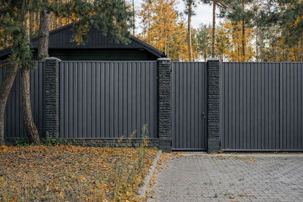 Высота забора из профнастила/профлиста в Екатеринбурге в Екатеринбурге высота профлиста для забора