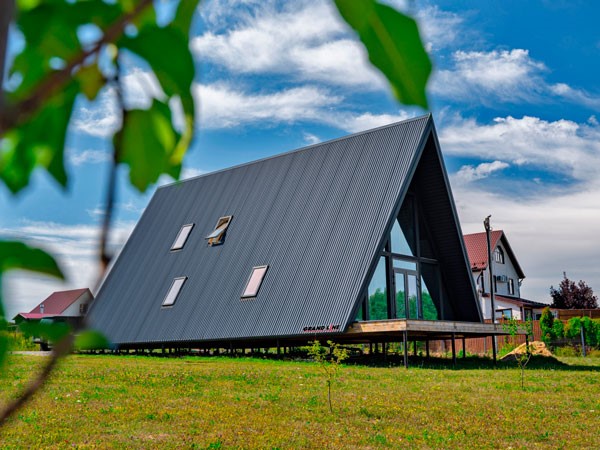 двухскатная крыша из профнастила